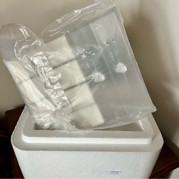 💐   ACRYLIC FAUX SUEDE JEWELRY STORAGE ORGANIZER NIB - Picture 11 of 12